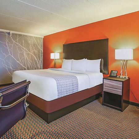 Holiday Inn & Suites Philadelphia-Runnemede/Exit 3-New Jersey Turnpike Buitenkant foto