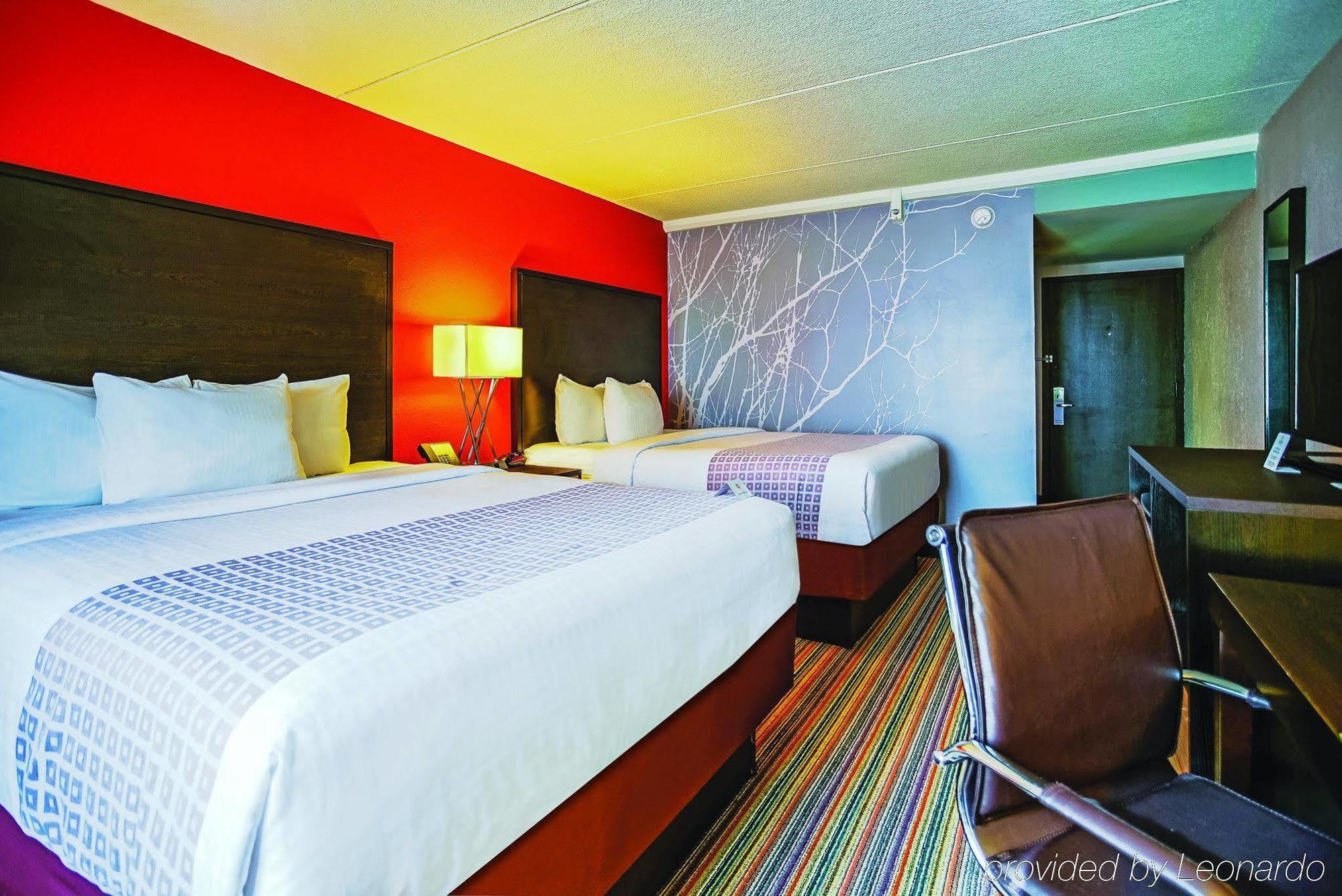 Holiday Inn & Suites Philadelphia-Runnemede/Exit 3-New Jersey Turnpike Buitenkant foto