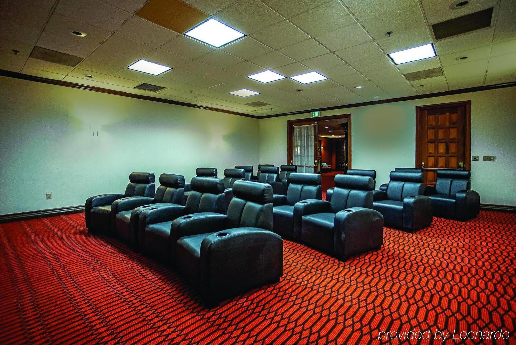 Holiday Inn & Suites Philadelphia-Runnemede/Exit 3-New Jersey Turnpike Buitenkant foto