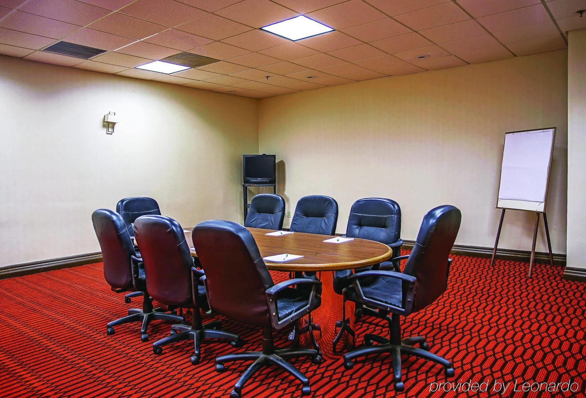 Holiday Inn & Suites Philadelphia-Runnemede/Exit 3-New Jersey Turnpike Buitenkant foto