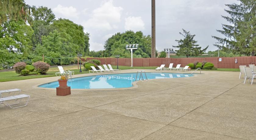 Holiday Inn & Suites Philadelphia-Runnemede/Exit 3-New Jersey Turnpike Buitenkant foto